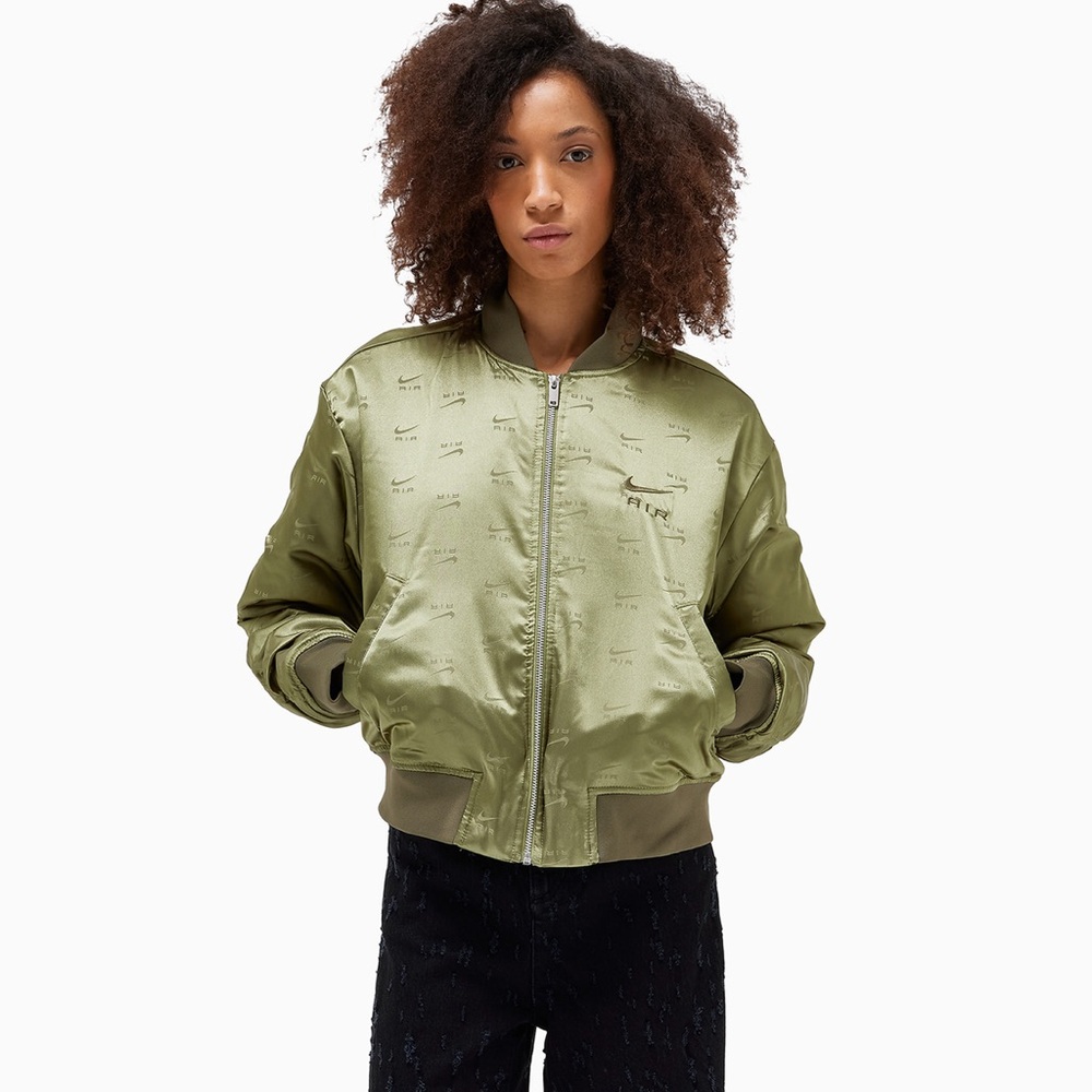 Nike Green Bomber Jacket with Ribbed Collar and Cuffs